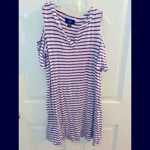 AgB brand from Belk. Size medium loose fitting cotton dress.